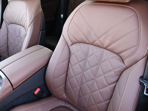 New 2026 BMW X6 xDrive40i w/ Executive Package image 10