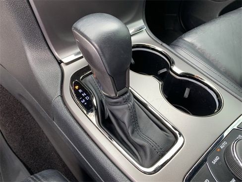 Used 2019 Jeep Grand Cherokee Limited X image 26