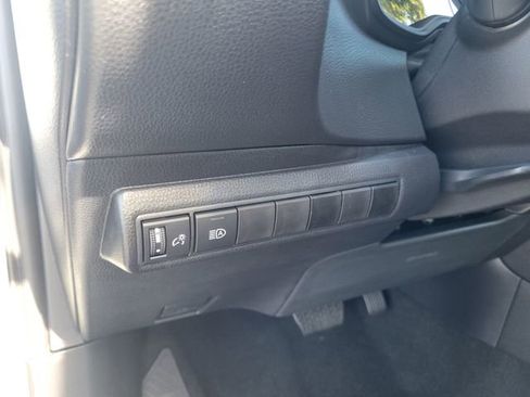 Used 2026 Toyota Corolla SE image 15