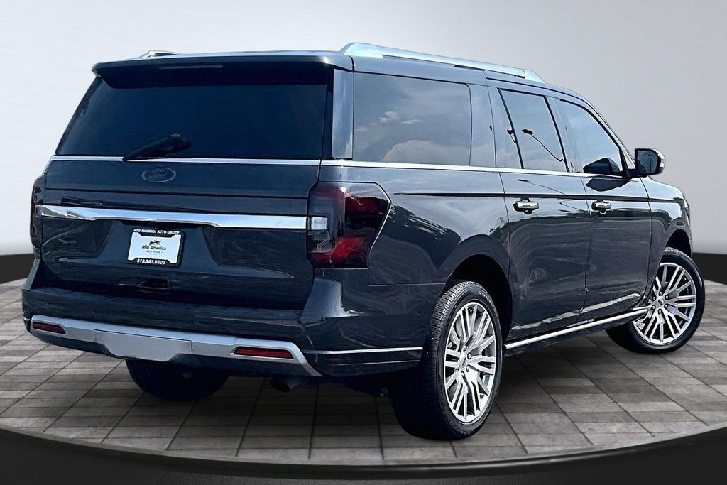 Used 2022 Ford Expedition Max Platinum AWD/4WD image 2