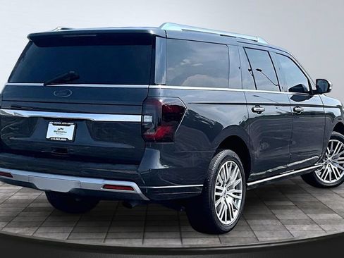 Used 2022 Ford Expedition Max Platinum AWD/4WD image 2