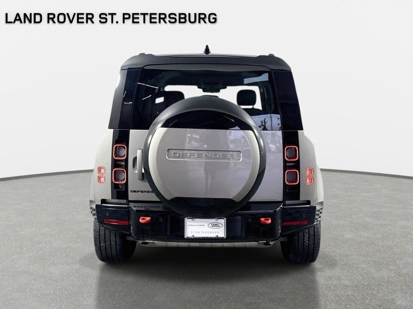 Used 2025 Land Rover Defender 110 X AWD/4WD image 6