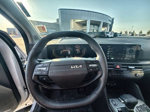 Used 2026 Kia Sportage EX FWD image 14