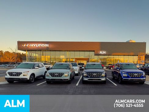 Used 2025 Kia Soul LX w/ LX Technology Package FWD image 39