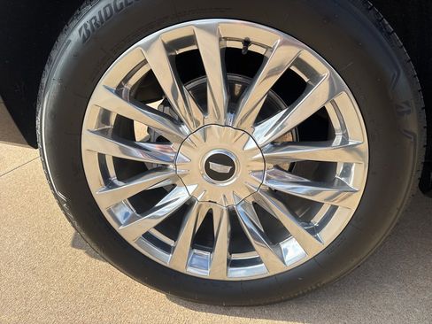 Certified 2024 Cadillac Escalade ESV Premium Luxury w/ Performance Package image 11