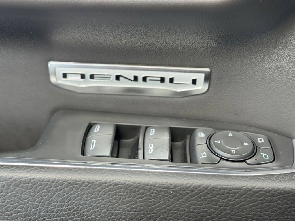 Used 2024 GMC Sierra 1500 Denali AWD/4WD image 22