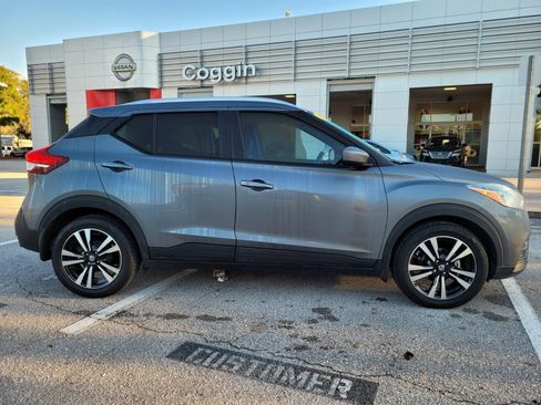 Certified 2020 Nissan Kicks SV image 7