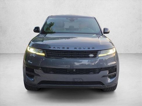 Used 2024 Land Rover Range Rover Sport SE AWD/4WD image 2
