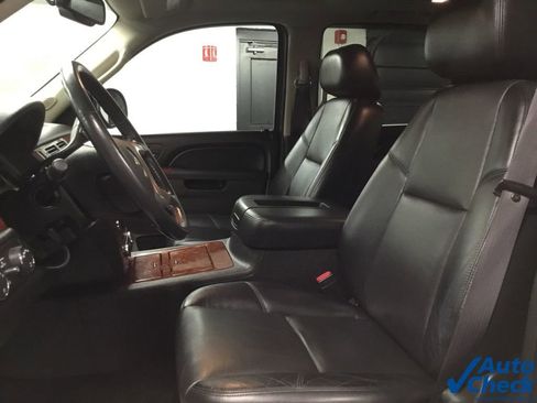 Used 2012 Chevrolet Avalanche LTZ image 25