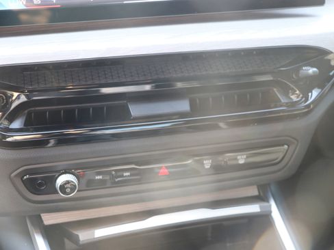 Certified 2025 BMW 330i Sedan w/ Premium Package image 23