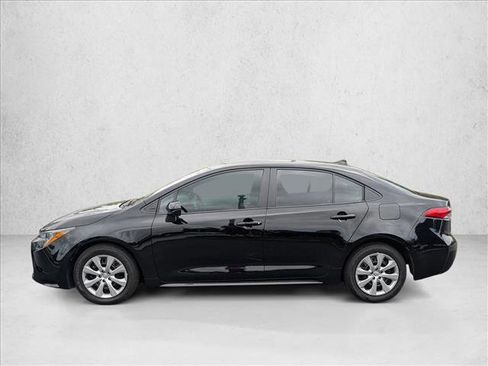 Used 2025 Toyota Corolla LE w/ Convenience Package FWD image 9