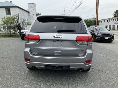 Used 2018 Jeep Grand Cherokee Overland AWD/4WD image 6