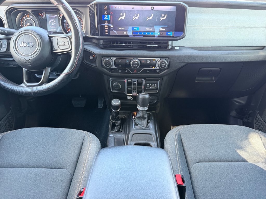 Used 2024 Jeep Gladiator Sport AWD/4WD image 11