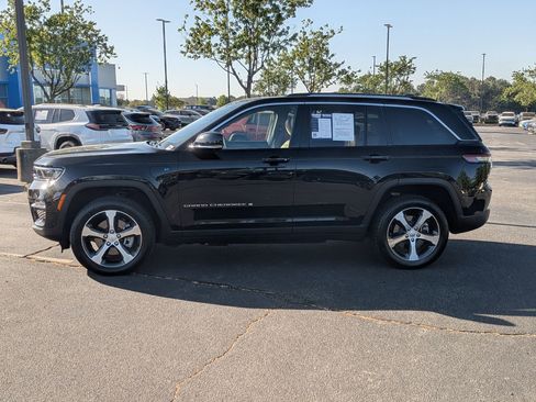 Used 2023 Jeep Grand Cherokee 4WD 4xe w/ Luxury Tech Group II image 6