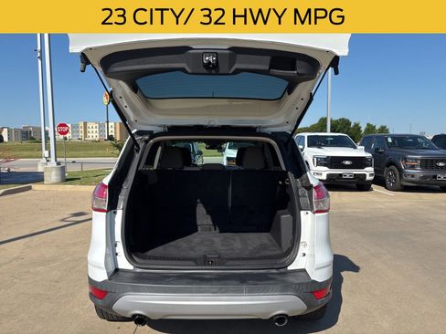 Used 2016 Ford Escape SE FWD image 5