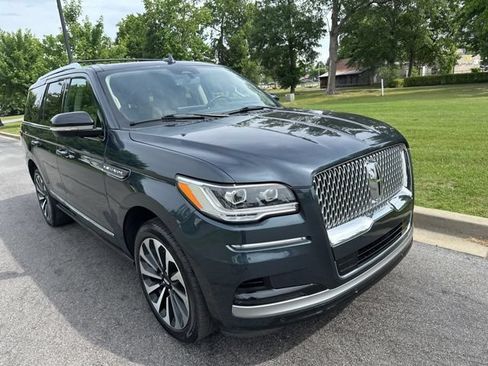 Used 2022 Lincoln Navigator Reserve AWD/4WD image 27