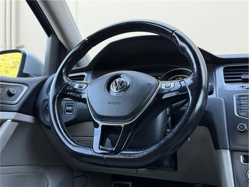 Used 2017 Volkswagen Golf Alltrack SE image 12