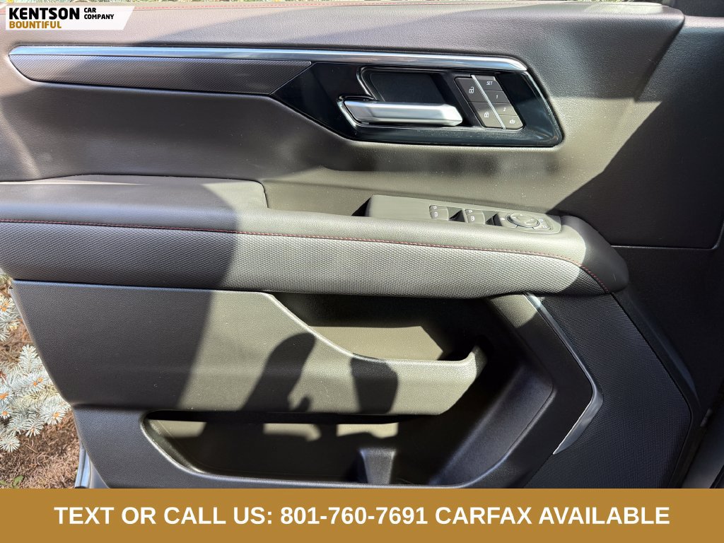 Used 2026 Chevrolet Suburban RST AWD/4WD image 19