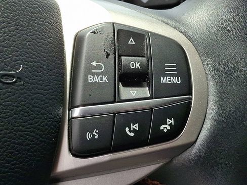 Used 2025 Ford Explorer Active AWD/4WD image 21