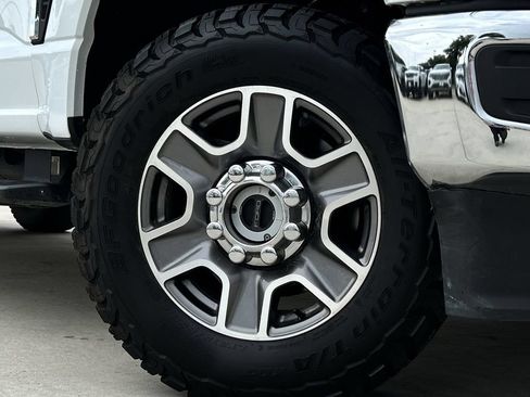 Used 2025 Ford F250 XLT AWD/4WD image 9