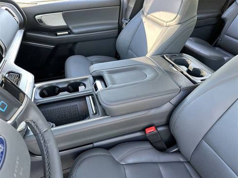 New 2025 Ford Expedition Max Active image 23