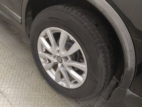 Used 2018 Nissan Rogue SV FWD image 31