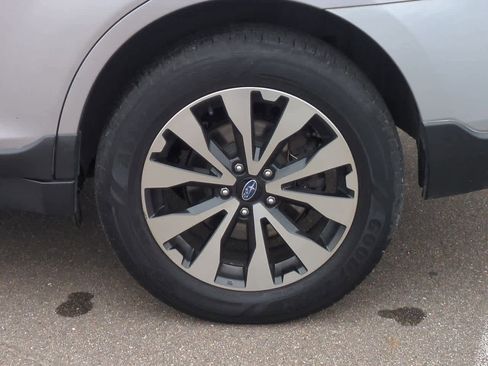 Used 2017 Subaru Outback 2.5i Limited image 13