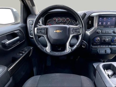 Used 2020 Chevrolet Silverado 1500 LT w/ Convenience Package AWD/4WD image 5