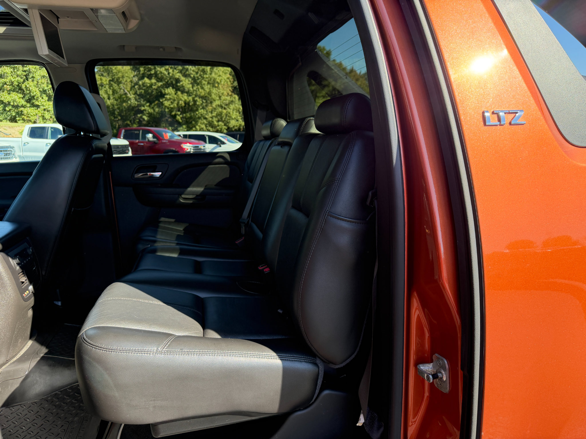 Used 2007 Chevrolet Avalanche LTZ w/ LTZ Preferred Equipment Group RWD image 16