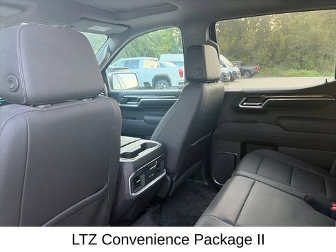 Used 2022 Chevrolet Silverado 1500 LTZ w/ LTZ Premium Package AWD/4WD image 12
