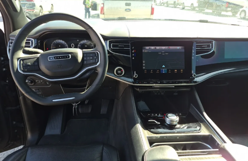 Used 2022 Jeep Wagoneer Series III w/ Convenience Group I AWD/4WD image 5