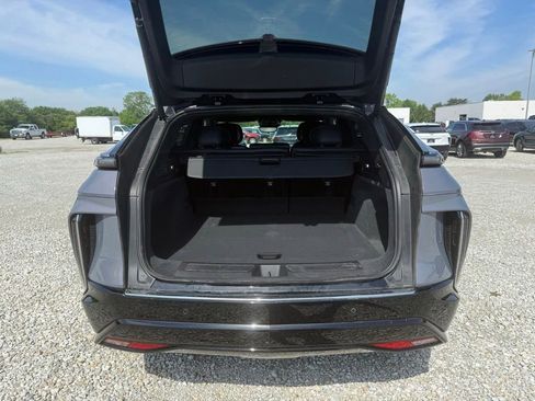 Used 2025 Cadillac Lyriq Luxury w/ LPO, Floor Liner Package AWD/4WD image 13