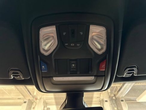 Used 2023 RAM 1500 Big Horn AWD/4WD image 16