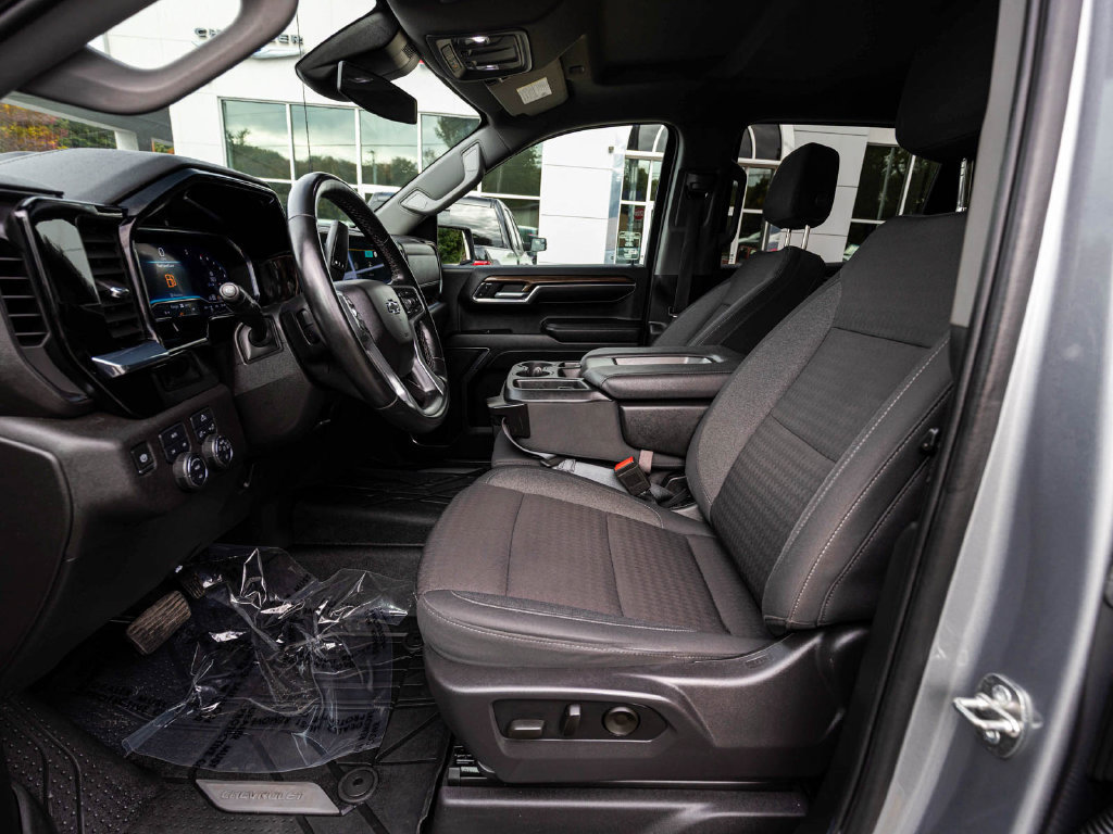 Used 2024 Chevrolet Silverado 1500 RST w/ Protection Package AWD/4WD image 25
