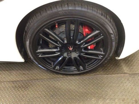 Used 2016 Maserati Ghibli S image 26