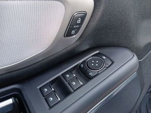 Used 2025 Ford Expedition Active image 12