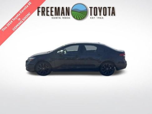 Used 2024 Toyota Corolla SE w/ SE Premium Package FWD image 1