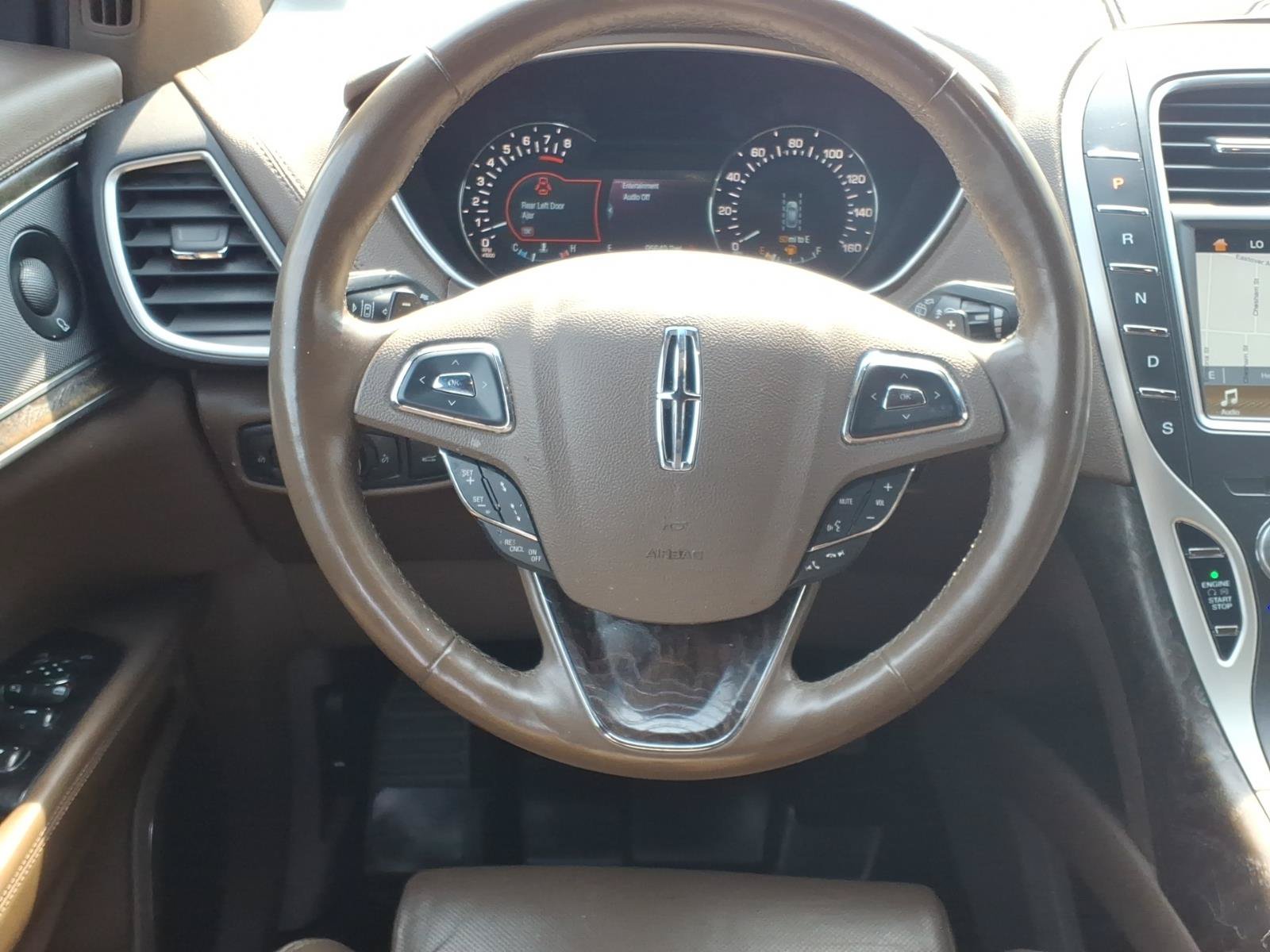 Used 2017 Lincoln MKX Reserve w/ Driver Assistance Package AWD/4WD image 5