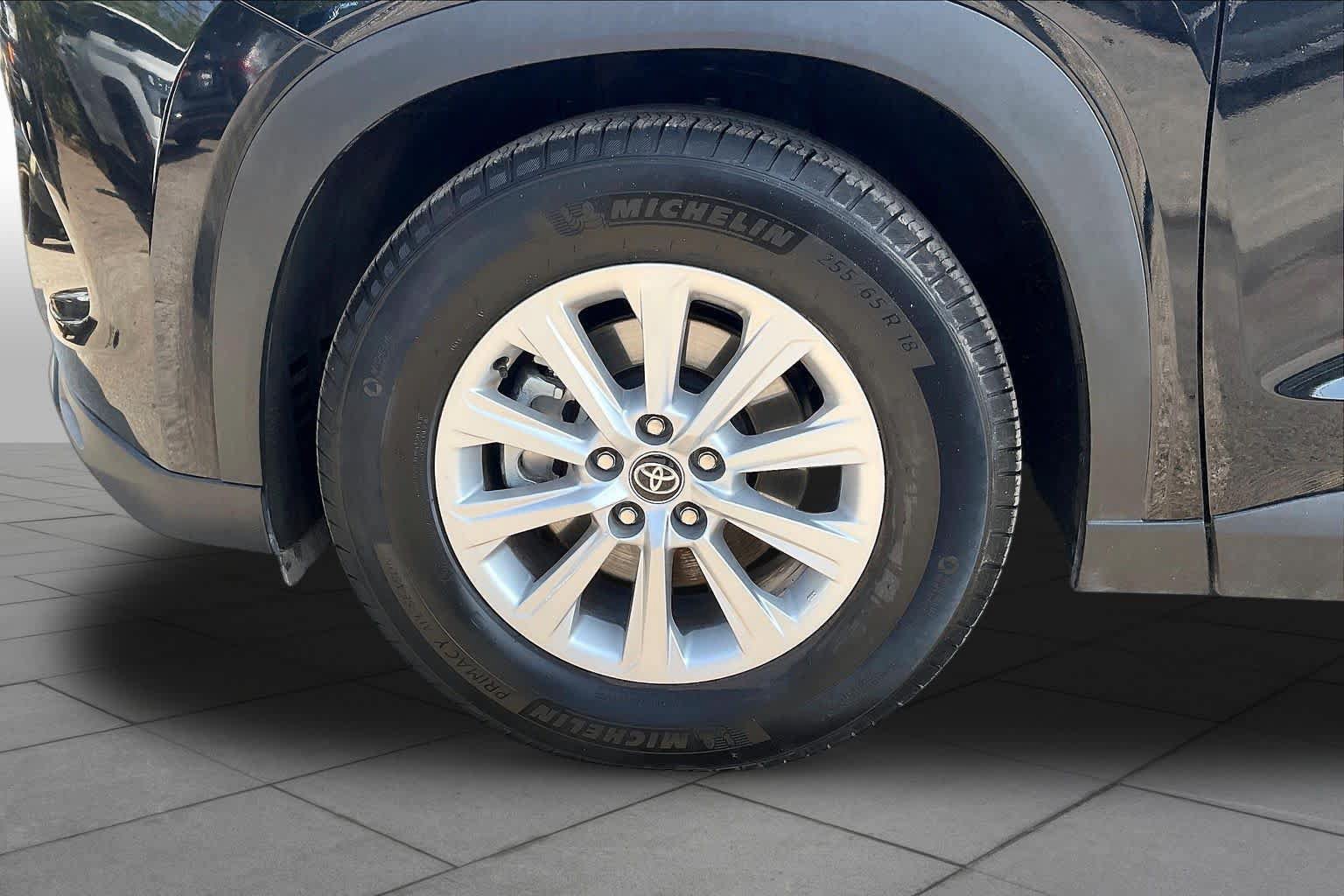 Used 2026 Toyota Grand Highlander FWD image 11