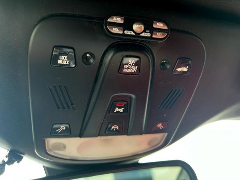 Used 2012 Ferrari California image 19