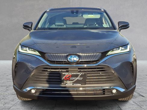 Used 2023 Toyota Venza XLE AWD/4WD image 2