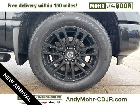 Used 2019 Nissan Titan SL w/ Midnight Edition image 28