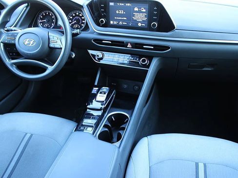 Used 2021 Hyundai Sonata SE FWD image 16