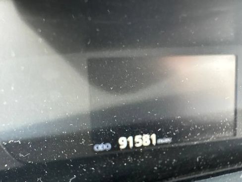 Used 2020 Toyota Prius Limited FWD image 10