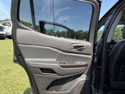 Used 2021 GMC Acadia AT4 w/ Technology Package AWD/4WD image 42