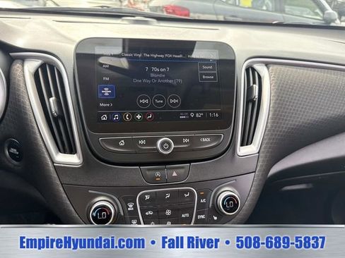 Used 2025 Chevrolet Malibu LT FWD image 22