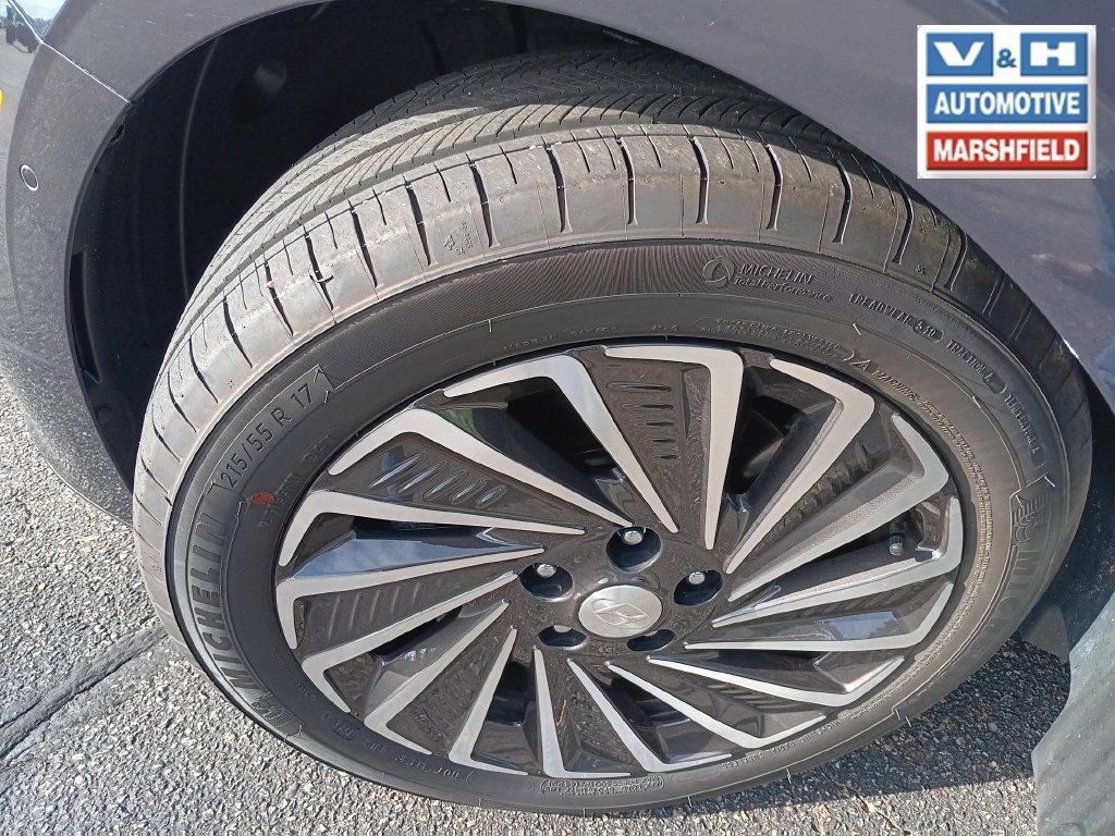 Used 2023 Hyundai Sonata Limited w/ Cargo Package FWD image 27