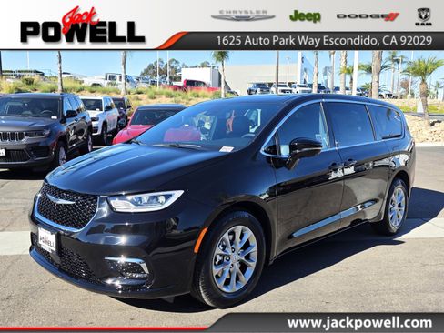 New 2026 Chrysler Pacifica Limited image 1