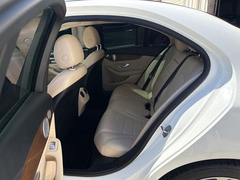Used 2019 Mercedes-Benz C 300 4MATIC Sedan image 10
