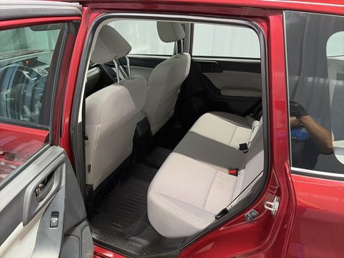 Used 2018 Subaru Forester 2.5i w/ Popular Package #3A AWD/4WD image 9